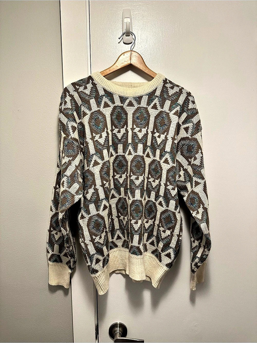 London Fog Geometric Knit Sweater in Cream & Brown Size Medium